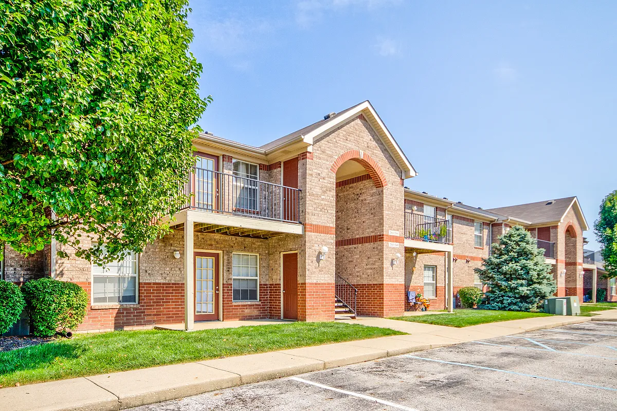 Building Photo - Crown Plaza Apartments