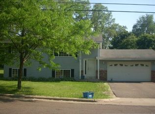 1620 Old Hudson Rd, Saint Paul, MN 55106