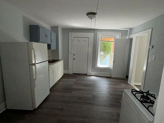 3rd image of 199-207 Howe Ave Unit 195-1/2