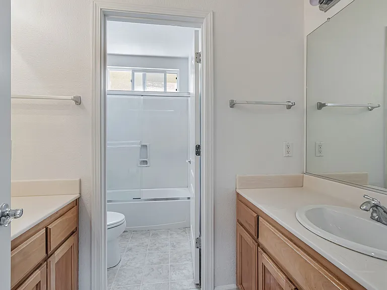 118 Copper Beech Gln — Photo 23