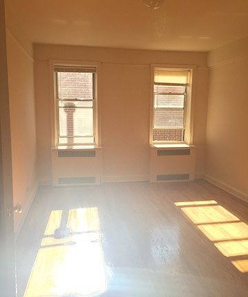 5th image of 10825 72nd Ave APT 6C