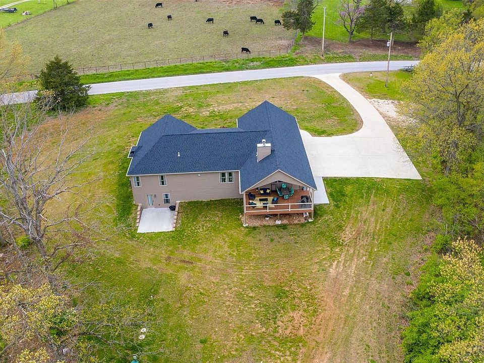 2nd image of 790 Meier Rd