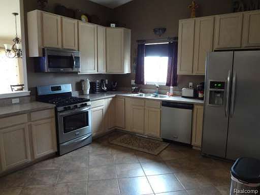 5th image of 52272 Huntley Ave