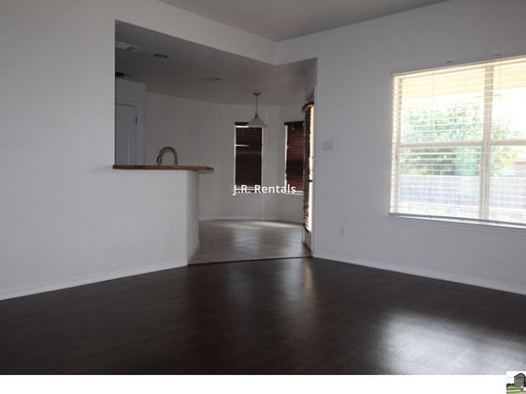 3rd image of 3415 Lucas St