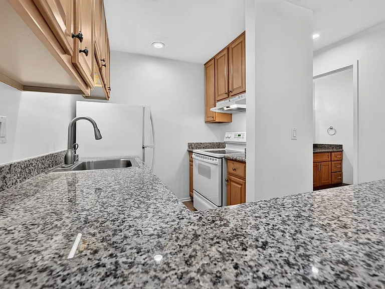 2562 Walnut Blvd #56 — Photo 8