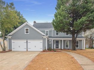 2206 Century Oaks Ln, Charlotte, NC 28262