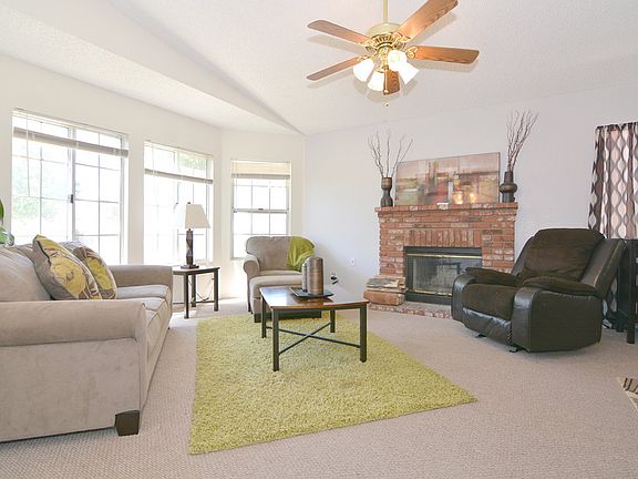 3rd image of 1529 Camran Ave