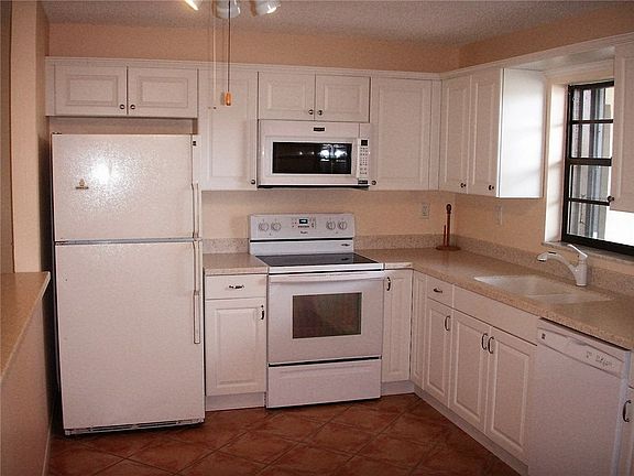 2nd image of 6531 SE Federal Hwy APT U101