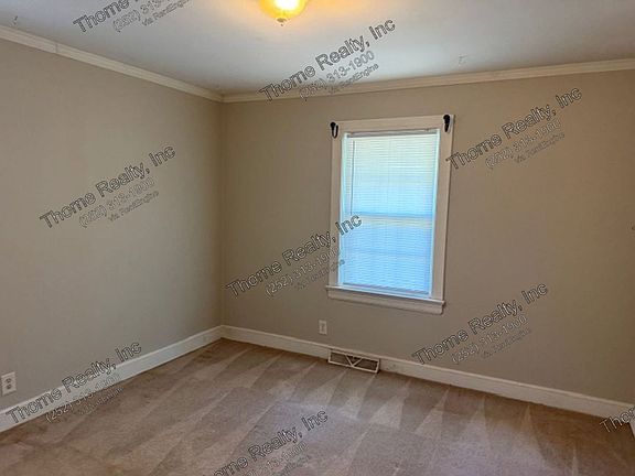 3rd image of 1737 Beverly Rd