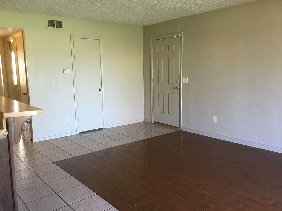 1st image of 1410 Glen Oaks Ct APT 2