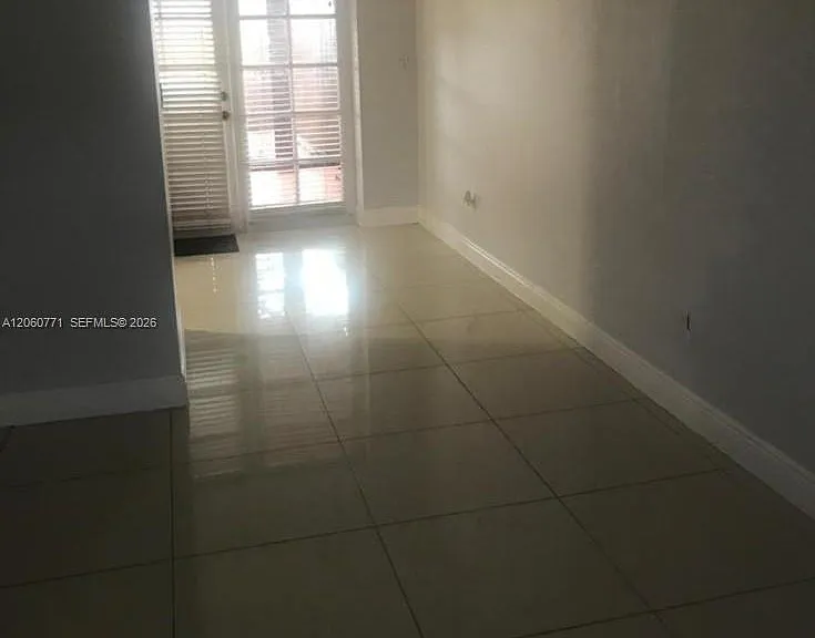 6704 SW 147th Ct — Photo 2
