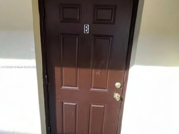 2nd image of 632 SW 16th Ave