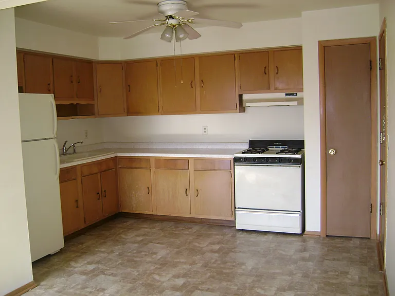 323 Cottonwood Ave #1 — Photo 1
