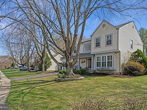 3rd image of 8933 Triple Ridge Rd