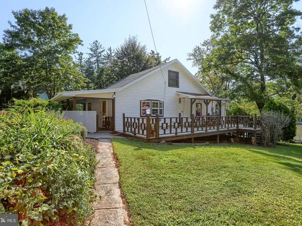800 West St, Lewisberry, PA 17339