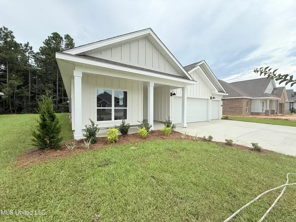 13441 Crane Dr, Vancleave, MS 39565