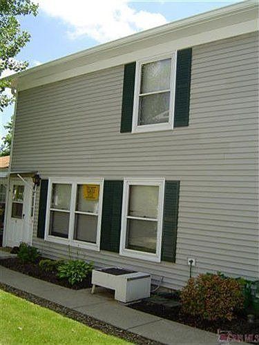 1st image of 1301B Pembrooke Dr #B