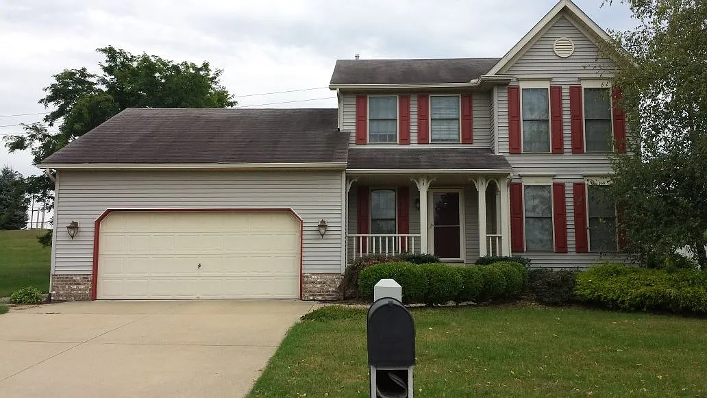 2240 Canterbury Cir photo 1