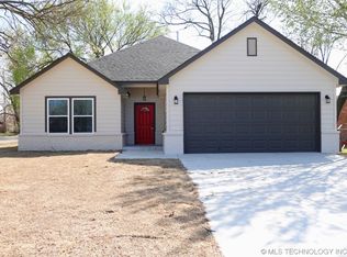 1038 E Pine Pl, Tulsa, OK 74106