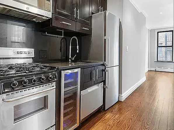 200 Stanton Street image 3 of 6