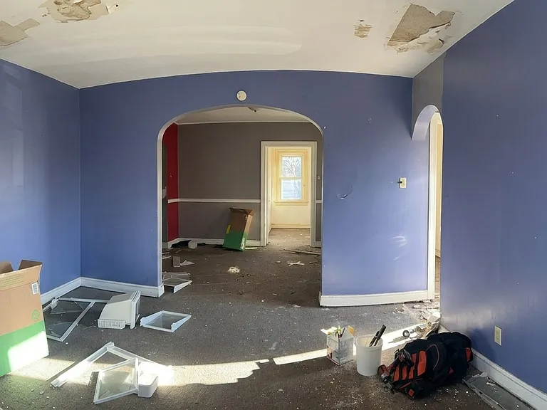 8214 Pelham Ave — Photo 5