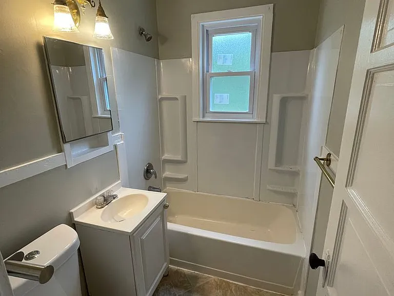 422-426 Cedar Drive — Photo 5