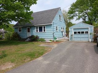 30 Indian Acres Dr, Hinsdale, NH 03451