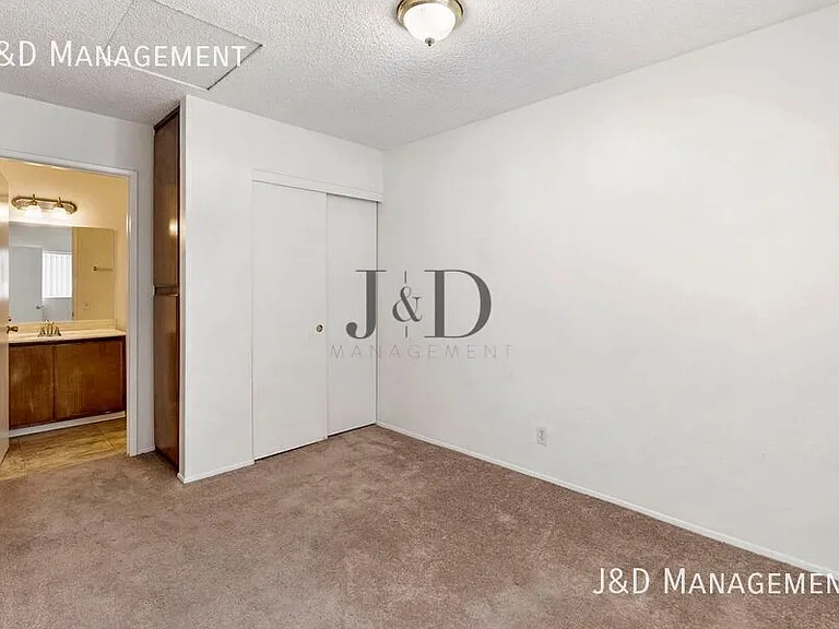 4086 Swift Ave — Photo 24