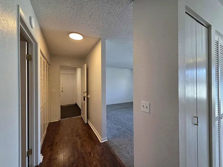 939 N Baker Ave — Photo 20