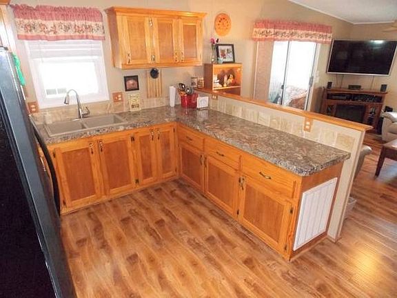 5th image of 6030 Forest Lake Dr