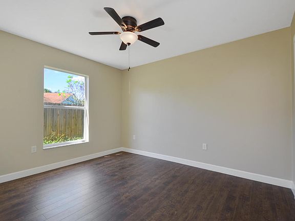 5th image of 2640 Saint Pauls Dr