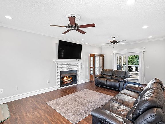 5th image of 996 Wolf Creek School Rd