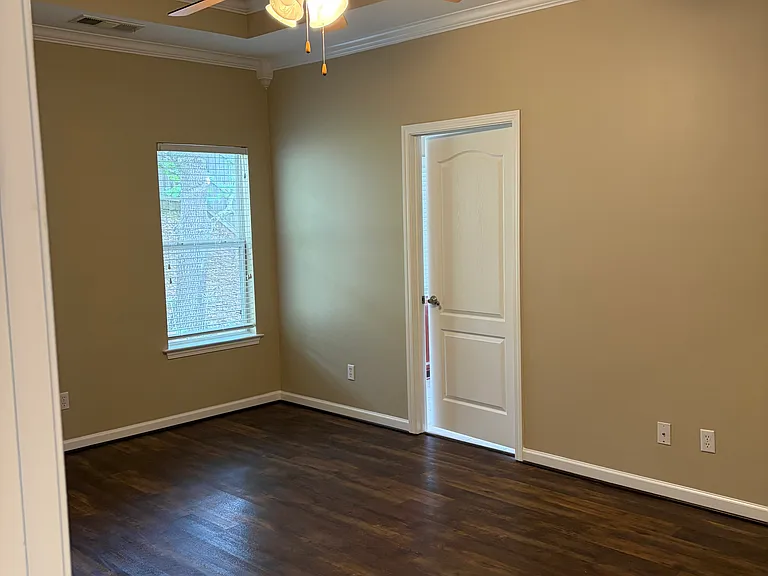 145 Highview Cv — Photo 5