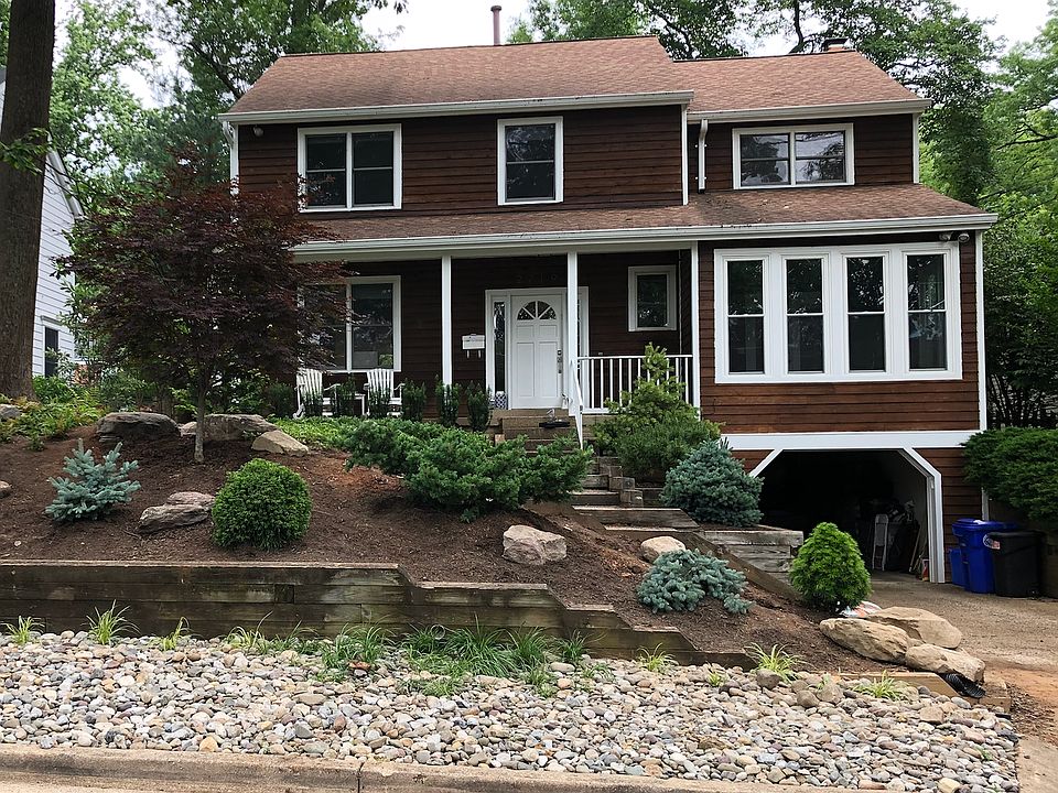 2nd image of 2719 Washington Ave