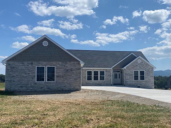 2nd image of 1011 Shadow Mountain Dr