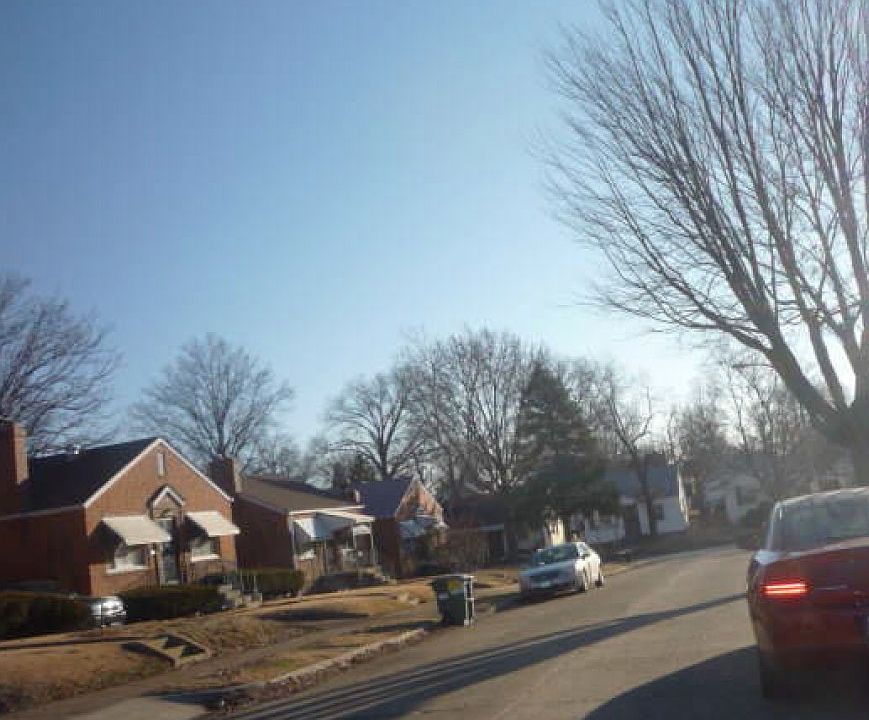 2nd image of 1818 Eton Ln