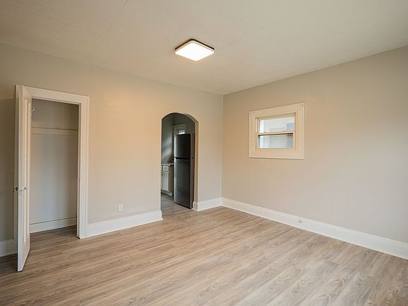 4th image of 343 15th St NW APT 3