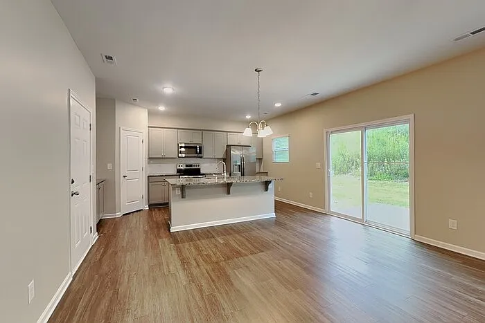 729 Pointe Andrews Dr — Photo 3