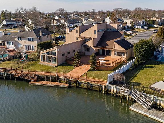 3rd image of 123 Whitewood Dr