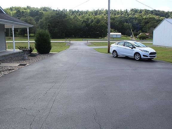 2nd image of 13035 S Us Highway 127