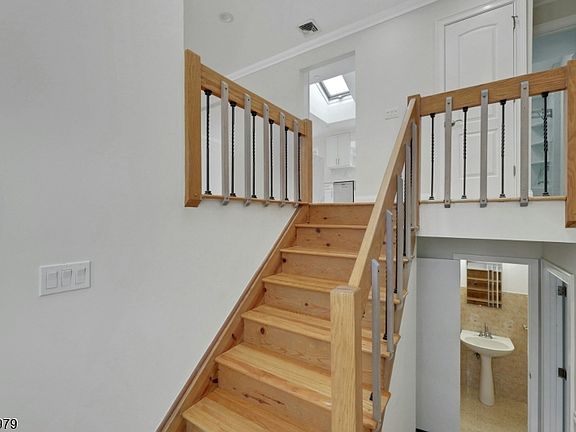 2nd image of 108 Packanack Lake Rd