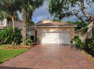6585 Lurais Dr, Lake Worth, FL 33463