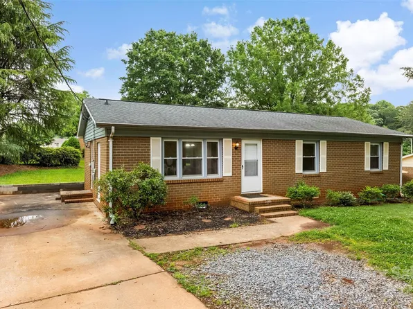 1606 Northwoods Dr, Kings Mountain, NC 28086