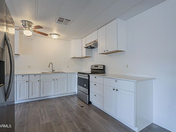5th image of 303 S Alta Vista Dr