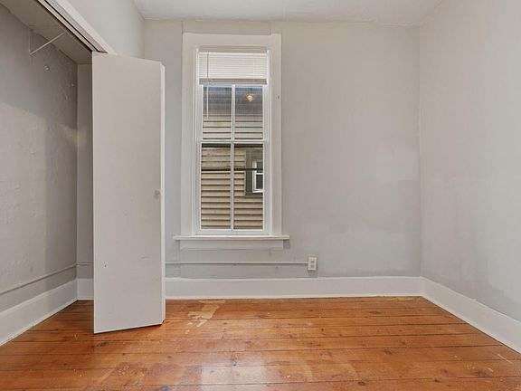 4th image of 1125 E Clarke STREET