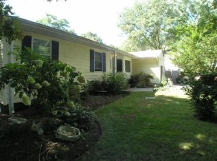 42 Woodland Ave, Manorville, NY