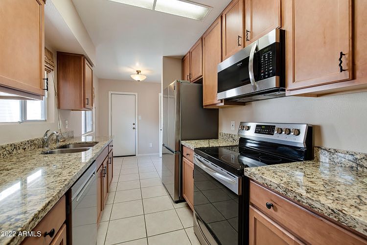 1st image of 622 E Royal Palm Sq S