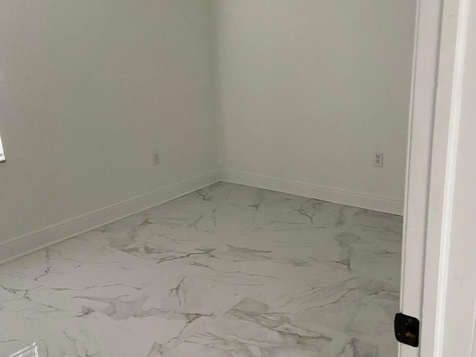 4744 NE Miami Ct — Photo 3