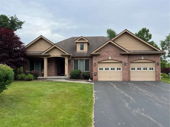 126 Eastman Estates Dr, Rochester, NY 14622