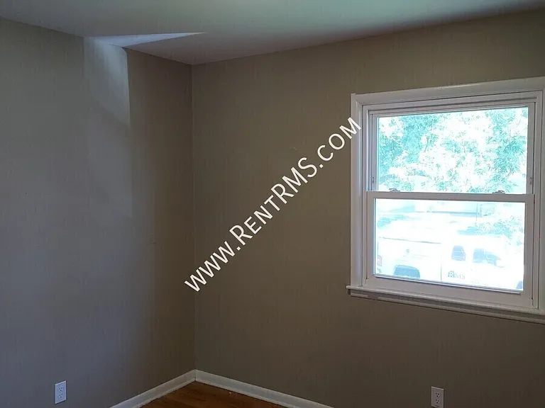 5317 SW 24th St — Photo 10